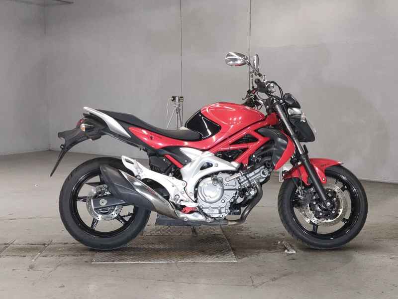 Suzuki Gladius SFV400 2010