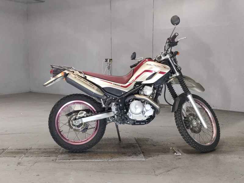 Yamaha XT250 Serow