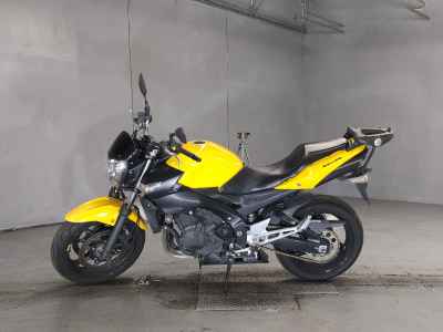 Suzuki GSR400 2013