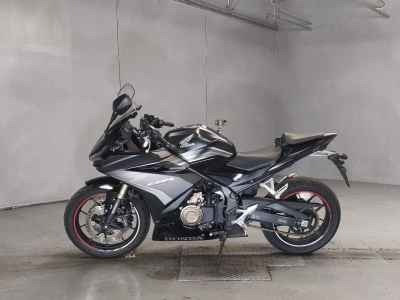Honda CBR400R 2022