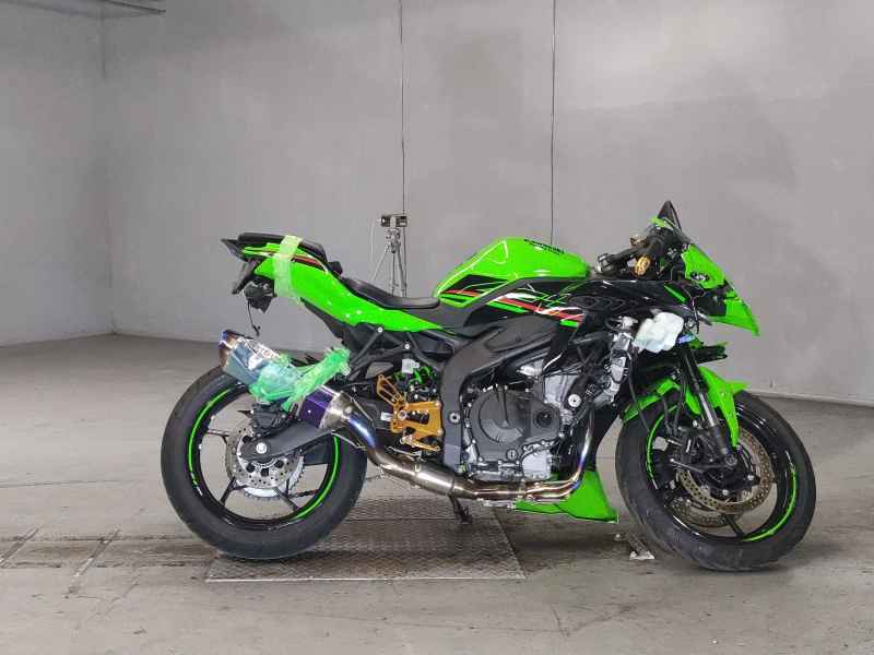 Kawasaki Ninja ZX-4RR 2024