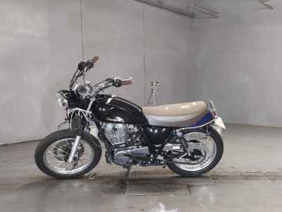 Yamaha SR400 2022