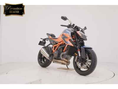 KTM 1290 Super Duke R 2021