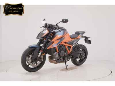 KTM 1290 Super Duke R 2021