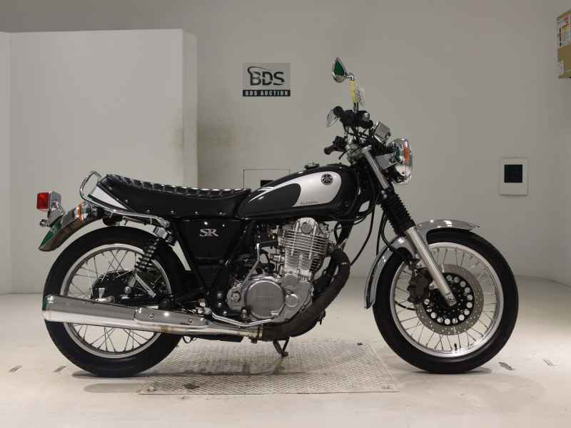 Yamaha SR400 2022