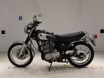 Yamaha SR400 2022