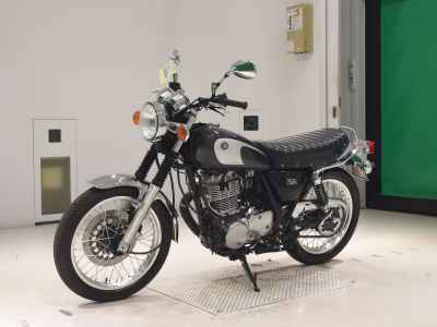 Yamaha SR400 2022