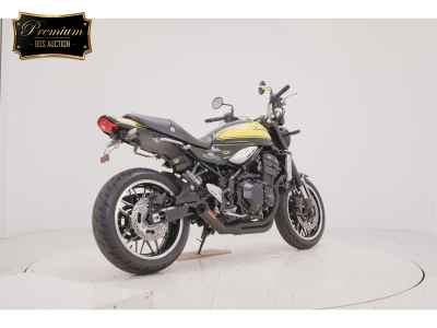 Kawasaki Z900RS 2024