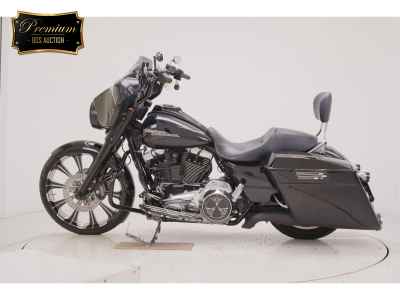 Harley-Davidson Street Glide FLHX1690 2013