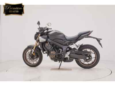 Honda CB650R E-Clutch 2024