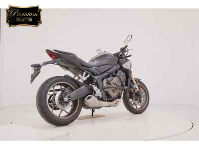 Honda CB650R E-Clutch 2024