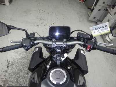 Honda CB650R E-Clutch 2024