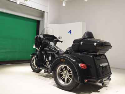 Harley-Davidson Electra Glide FLHTCU1690 Trike 2014