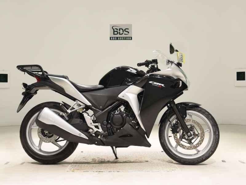 Honda CBR250R 2011