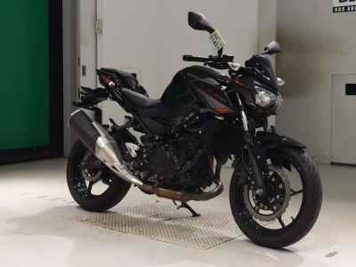 Kawasaki Z400 2023