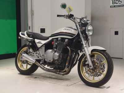 Kawasaki Zephyr 1100 2022