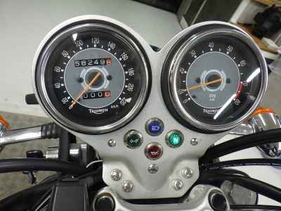 Triumph Bonneville T100 2005