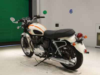 Triumph Bonneville T100 2005