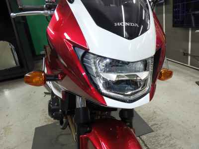 Honda CB400 Super Boldor 2022