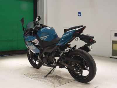 Kawasaki Ninja 400 2021