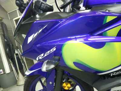 Yamaha YZF-R25 2016