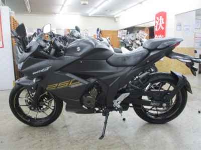 Suzuki Gixxer 250SF