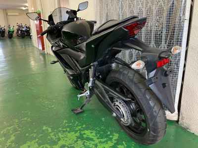 Yamaha YZF-R25 2021