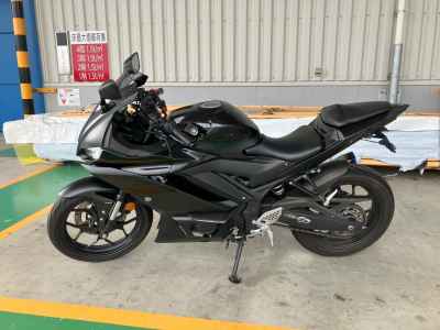 Yamaha YZF-R25 2021