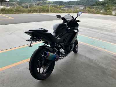 Yamaha YZF-R25 2021