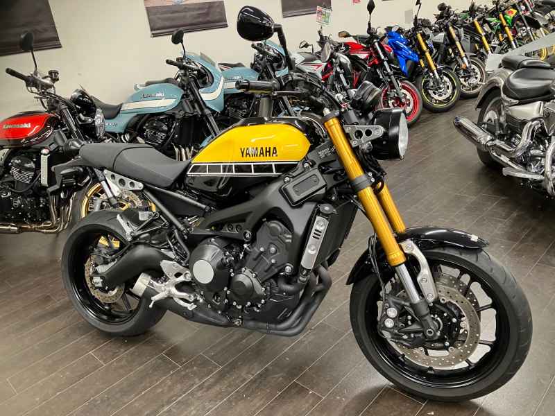 Yamaha XSR900 2016