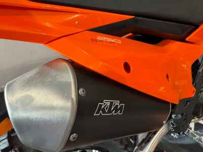 KTM 250 SX-F 2025