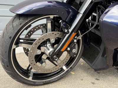 Harley-Davidson FLHXU 2025