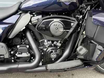 Harley-Davidson FLHXU 2025