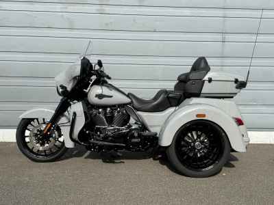 Harley-Davidson Electra Glide FLHTCU1870 Trike 2025
