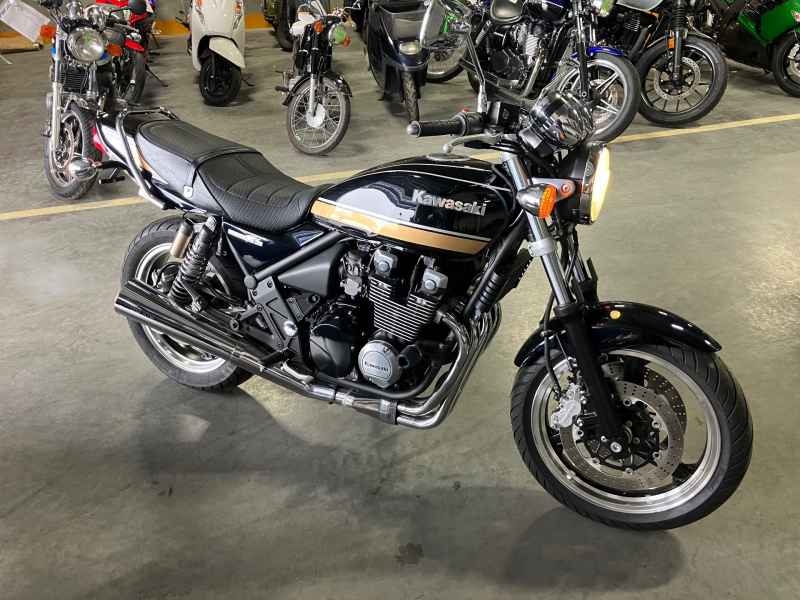 Kawasaki Zephyr 400 2010
