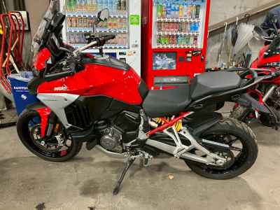 Ducati Multistrada V4 2023