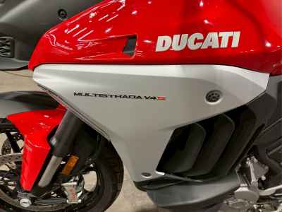 Ducati Multistrada V4 2023