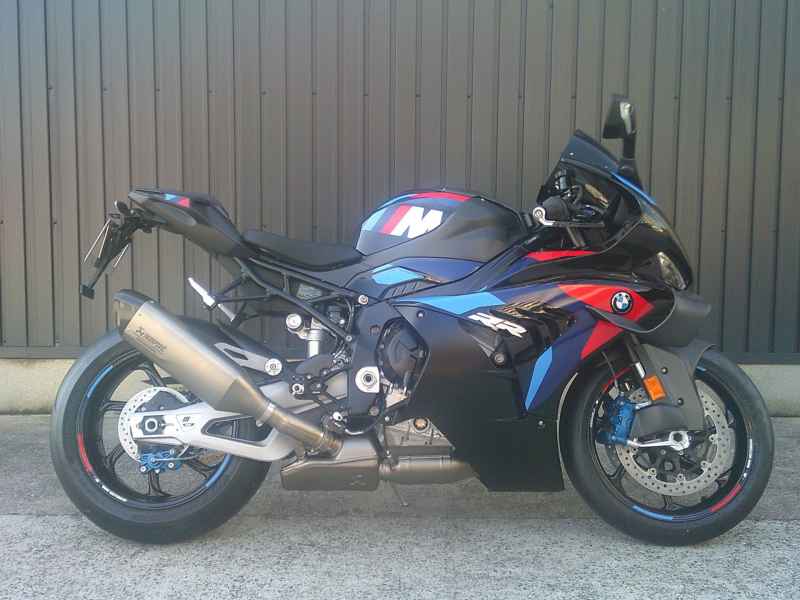 BMW M1000RR 2025