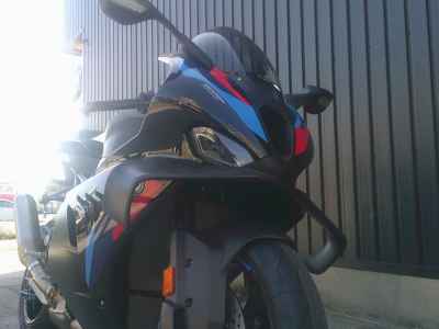 BMW M1000RR 2025
