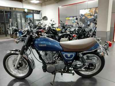 Yamaha SR400 2020