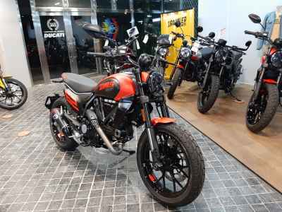 Ducati Scrambler Full Throttle 2025