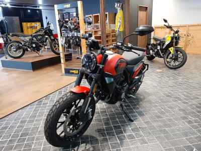 Ducati Scrambler Full Throttle 2025