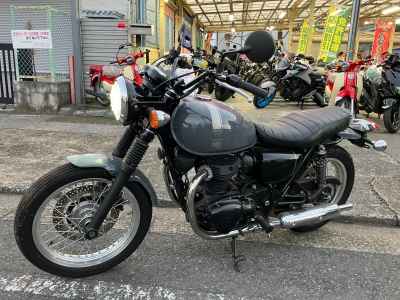 Kawasaki W800 2022