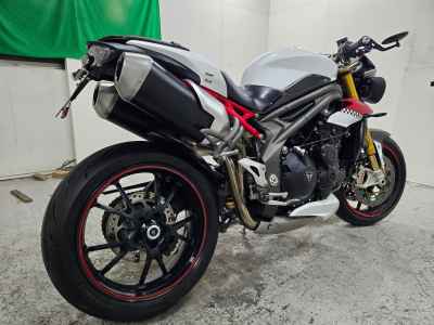Triumph Speed Triple 1050 2016