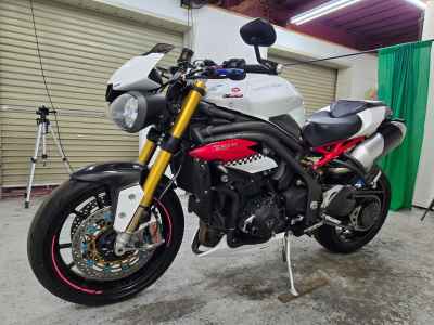 Triumph Speed Triple 1050 2016