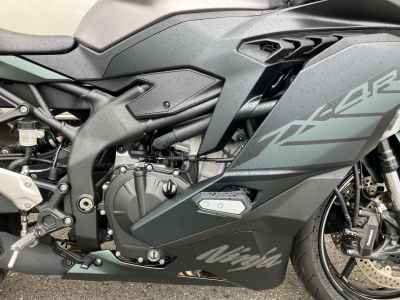 Kawasaki Ninja ZX-4R SE 2025
