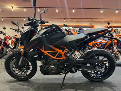 KTM 390 Duke 2023