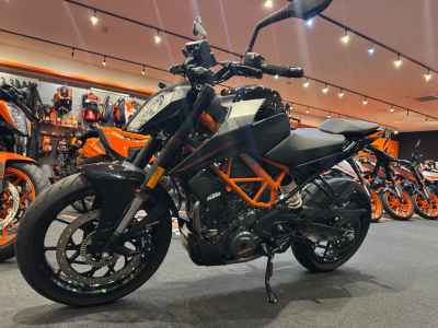 KTM 390 Duke 2023
