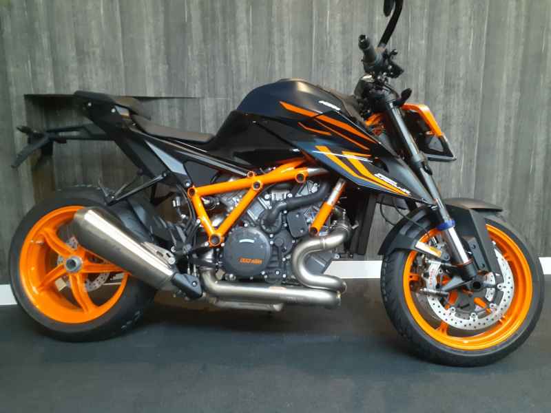 KTM 1290 Super Duke R 2023