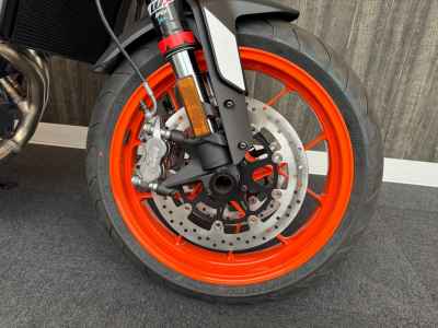 KTM 890 Duke GP 2023